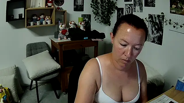 AnyaKreyxh online show from June 19, 2026, 12:09 pm