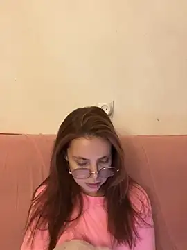 lovebellagrey online show from December 22, 2025, 7:55 pm