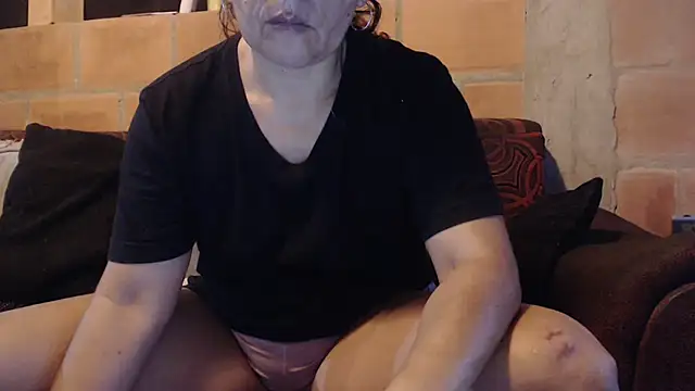 DevoraAmateur online show from February 20, 2025, 11:42 am