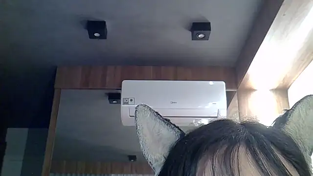 Skinny-Kitten online show from April 20, 2026, 8:54 pm