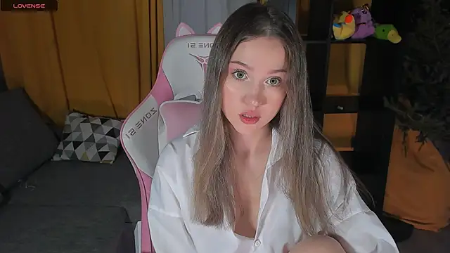 Snapshot of Amelia_Lein chatting on January 6, 2025, 1:09 am Amelia Lein online show from January 6, 2025, 1:09 am