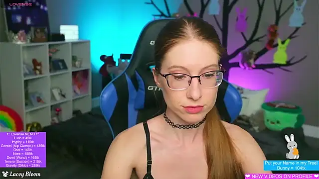 TheLaceyBloom online show from April 24, 2026, 1:30 am