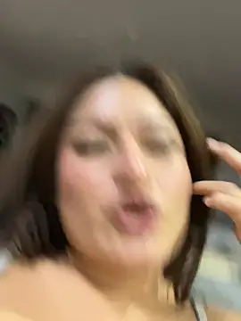 Snapshot of LuceroRm chatting on June 4, 2026, 2:39 am LuceroRm online show from June 4, 2026, 2:39 am
