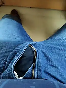 adicma123 online show from March 7, 2025, 8:23 am