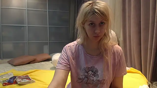 KyliePag online show from February 16, 2025, 6:21 am