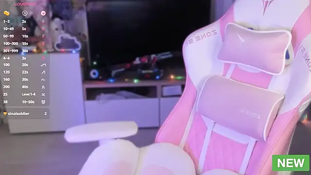 TwixiPixxie online show from December 15, 2024, 8:58 pm