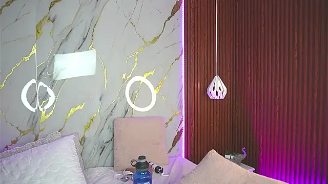 Snapshot of haylie_ chatting on December 25, 2024, 4:54 am haylie online show from December 25, 2024, 4:54 am