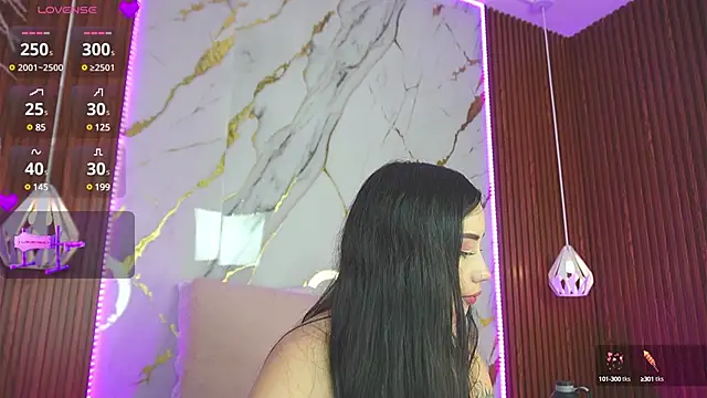 Snapshot of haylie_ chatting on January 22, 2025, 4:23 am haylie online show from January 22, 2025, 4:23 am