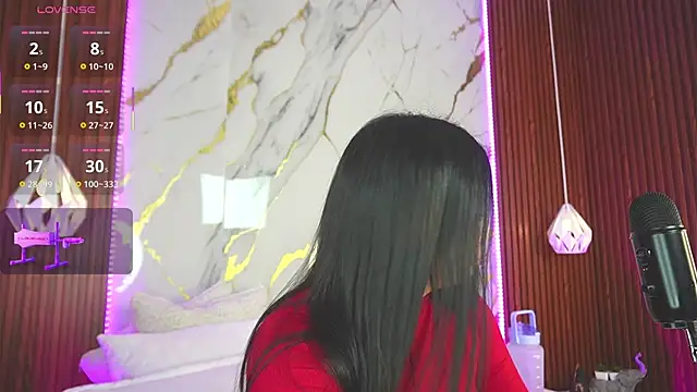 Snapshot of haylie_ chatting on February 14, 2025, 4:15 am haylie online show from February 14, 2025, 4:15 am