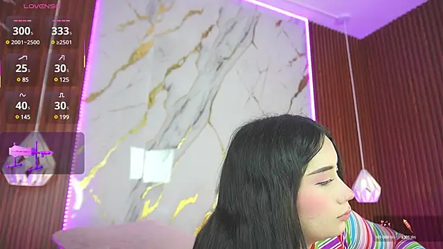 Snapshot of haylie_ chatting on February 28, 2025, 6:43 am haylie online show from February 28, 2025, 6:43 am