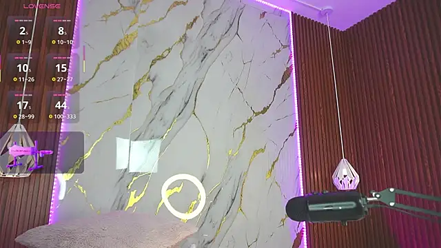 Snapshot of haylie_ chatting on March 8, 2025, 9:40 pm haylie online show from March 8, 2025, 9:40 pm