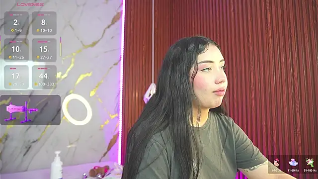 Snapshot of haylie_ chatting on March 21, 2025, 8:50 am haylie online show from March 21, 2025, 8:50 am