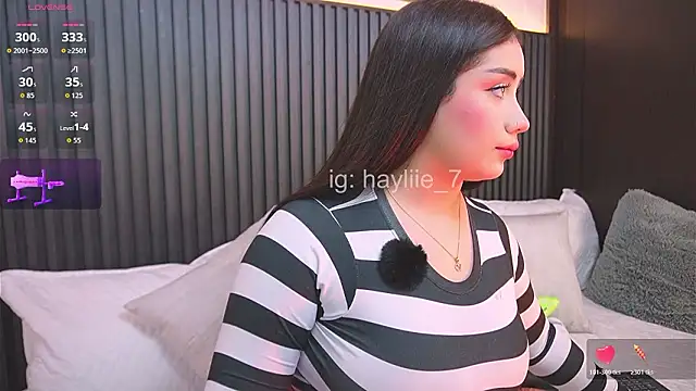 Snapshot of haylie_ chatting on February 24, 2026, 4:54 am haylie online show from February 24, 2026, 4:54 am