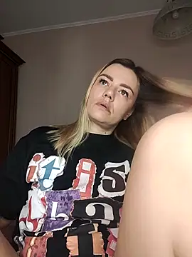 KrissSexi online show from September 11, 2025, 4:45 am