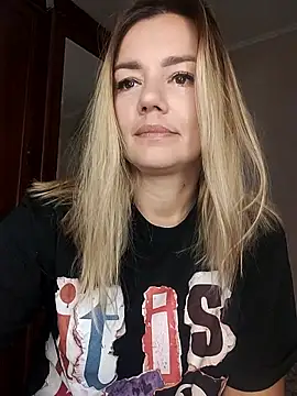 KrissSexi online show from October 8, 2025, 3:15 am