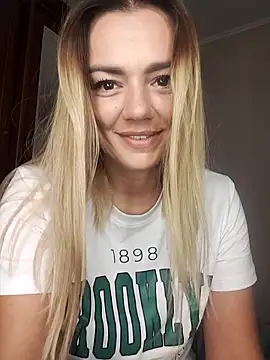 KrissSexi online show from October 12, 2025, 7:51 am