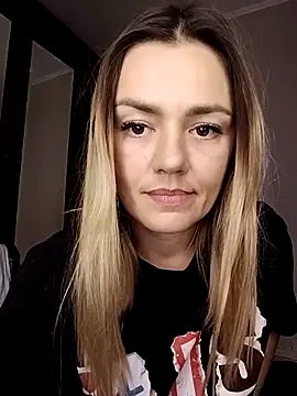 KrissSexi online show from October 21, 2025, 12:17 pm