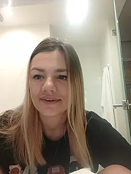 KrissSexi online show from November 10, 2025, 5:17 am