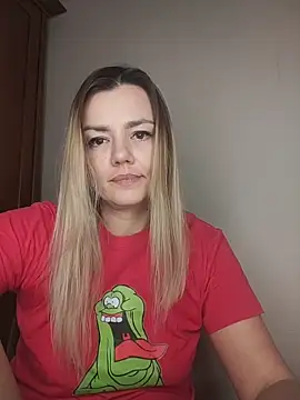 KrissSexi online show from December 15, 2025, 8:24 pm