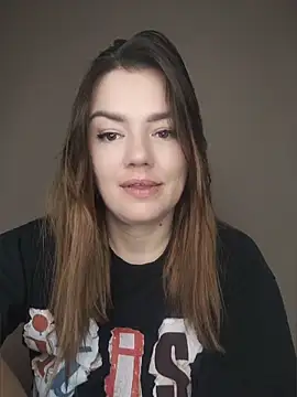 KrissSexi online show from April 2, 2026, 5:49 am