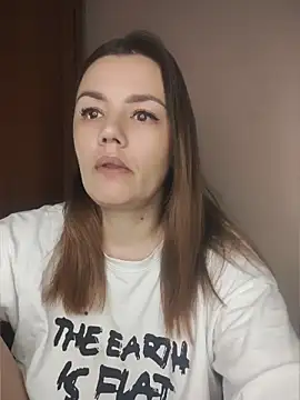 KrissSexi online show from April 21, 2026, 7:47 am