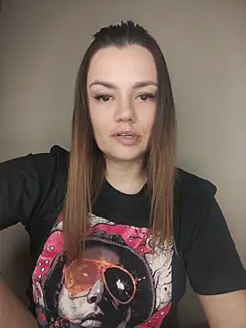 KrissSexi online show from April 22, 2026, 7:04 pm