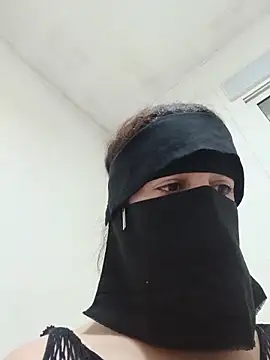 KHALIJIA-ARABIA-couple online show from May 10, 2026, 10:15 pm