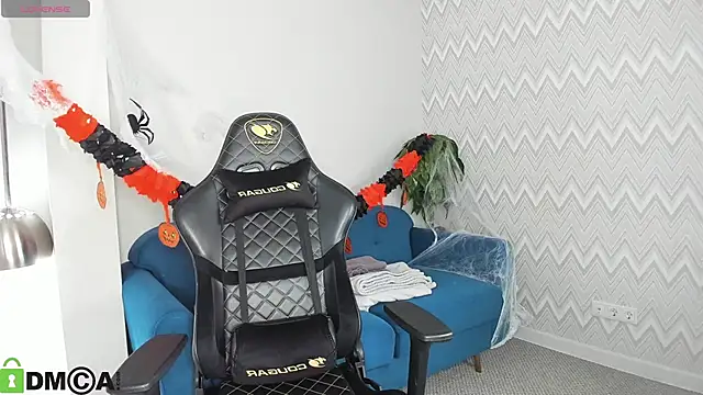 Barbie Lis online show from October 28, 2025, 12:03 am