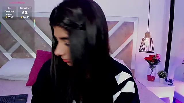 ZiaCalifa online show from April 21, 2026, 12:22 pm