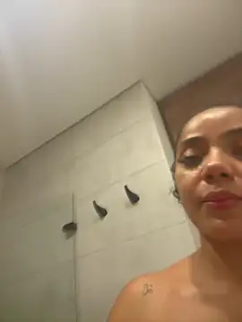 Snapshot of Mariecurl chatting on December 14, 2024, 5:51 am Mariecurl online show from December 14, 2024, 5:51 am