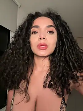 Mariecurl online show from March 29, 2026, 3:17 am