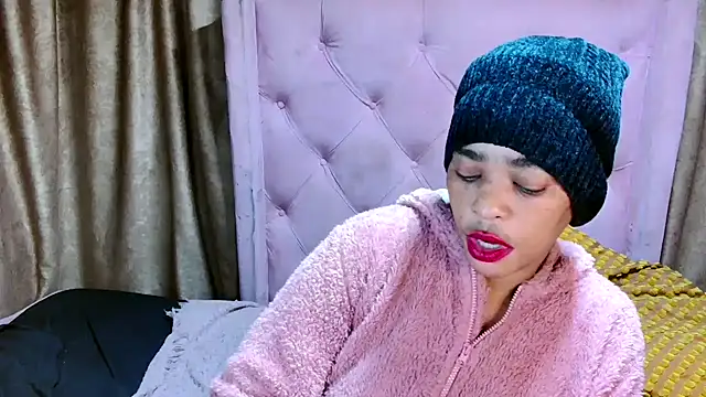 Snapshot of AFRICANGODDESSXXX chatting on May 3, 2026, 8:26 pm AFRICANGODDESSXXX online show from May 3, 2026, 8:26 pm