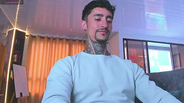 Snapshot of Mark_Kamper chatting on November 12, 2025, 7:46 pm Mark Kamper online show from November 12, 2025, 7:46 pm