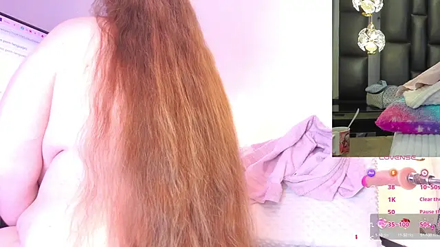 NathaxaLeans online show from March 10, 2025, 11:32 am