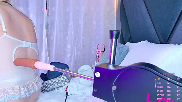 NathaxaLeans online show from September 15, 2025, 11:43 am