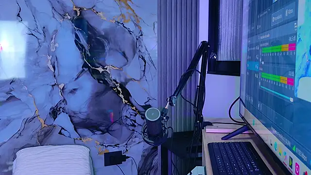 NathaxaLeans online show from October 8, 2025, 11:52 am