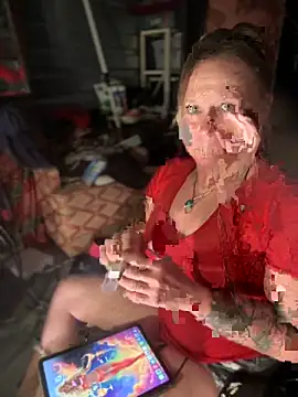 SummerBlueMoon online show from October 27, 2025, 5:00 am