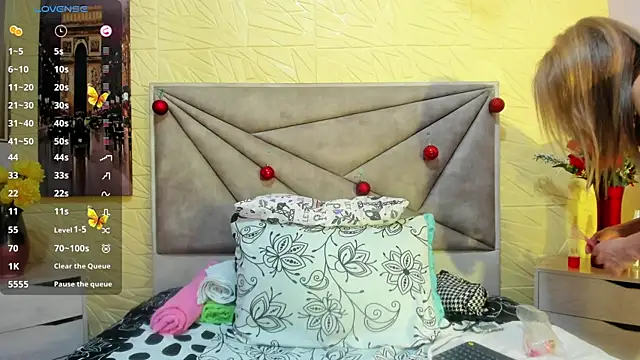 Esmeralda oikos online show from January 27, 2025, 8:39 pm