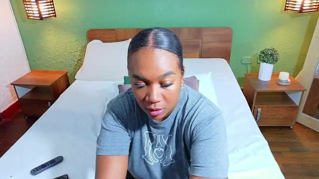 dannaahbrown online show from October 7, 2025, 7:44 pm