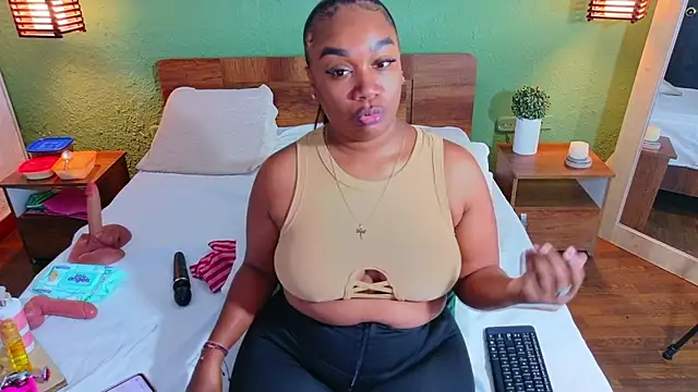 dannaahbrown online show from April 20, 2026, 7:04 pm