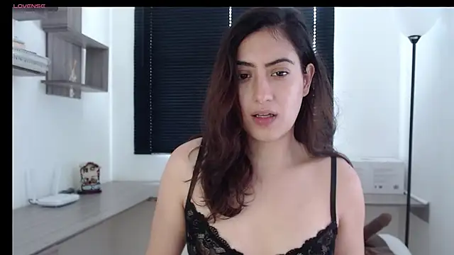 MIYESSI online show from February 10, 2025, 4:04 pm