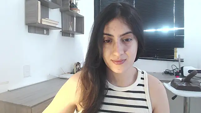 MIYESSI online show from September 24, 2025, 7:50 pm