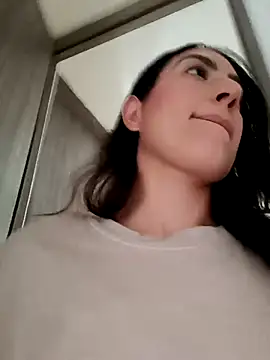 MIYESSI online show from January 9, 2026, 5:48 pm