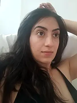 MIYESSI online show from April 22, 2026, 7:59 pm