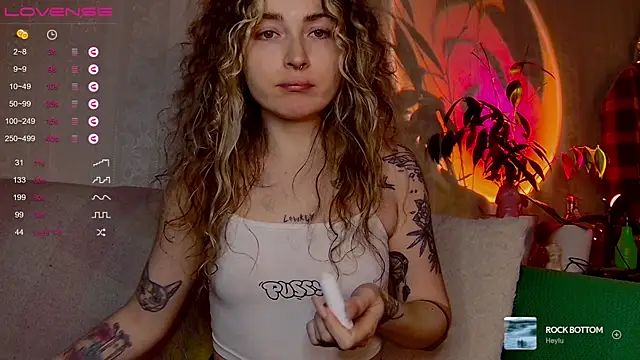 IttyKitty online show from April 21, 2026, 11:40 pm