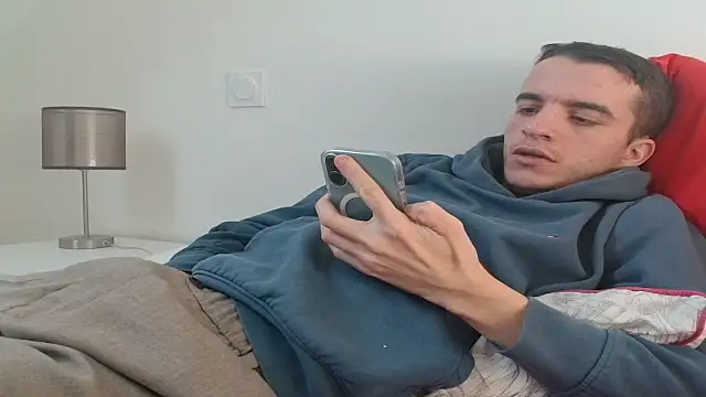 Tombgy07 online show from November 26, 2025, 1:12 pm