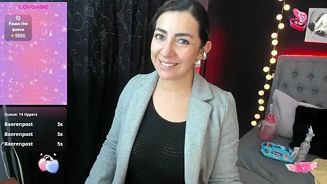 Snapshot of Isabella_lt chatting on February 14, 2025, 8:48 pm Isabella lt online show from February 14, 2025, 8:48 pm