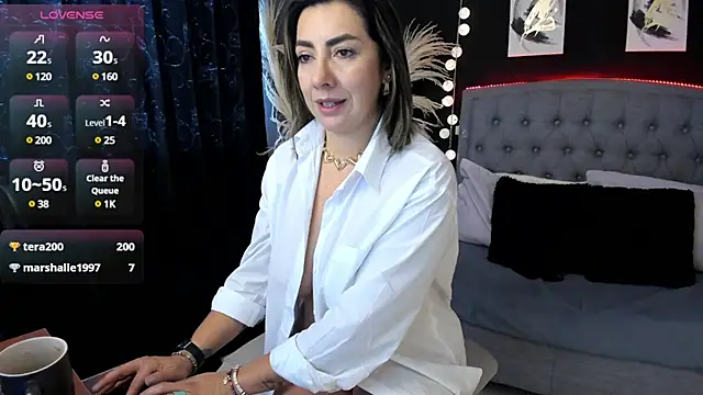 Snapshot of Isabella_lt chatting on February 20, 2025, 2:24 pm Isabella lt online show from February 20, 2025, 2:24 pm