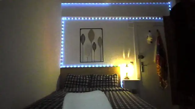 Snapshot of 99_GANAr chatting on December 19, 2025, 3:52 pm 99 GANAr online show from December 19, 2025, 3:52 pm