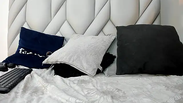 SakuraLee  online show from March 4, 2025, 4:52 pm